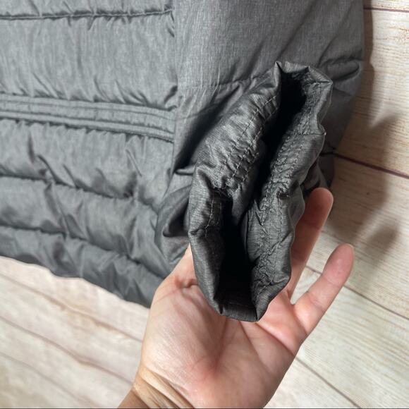 Gap Hooded Mid Length puffer jacket - Picture 5 of 9